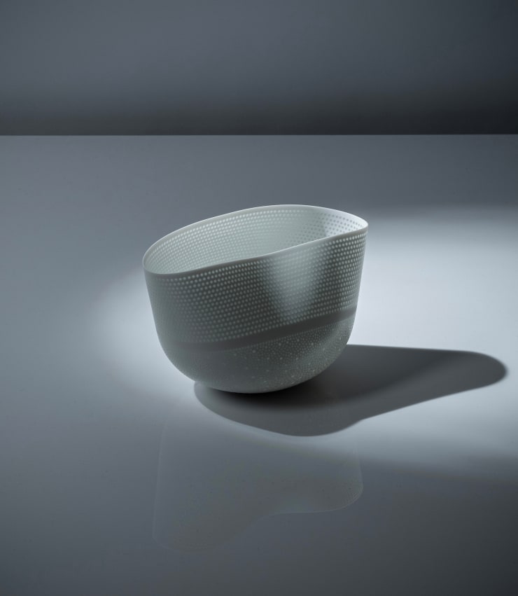 Niisato Akio, 歪碗（帯), 2024