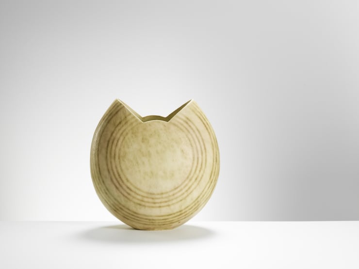 John Ward, Monumental white disc pot with green bands, 1996