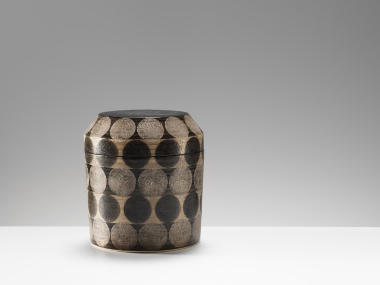 Sasaki Fumiyo, Lidded Box with dot design, 2016