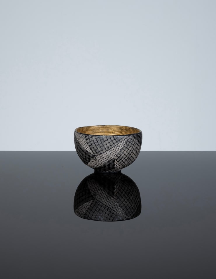Maeda Masahiro, Tea bowl with overglaze enamels, 2022