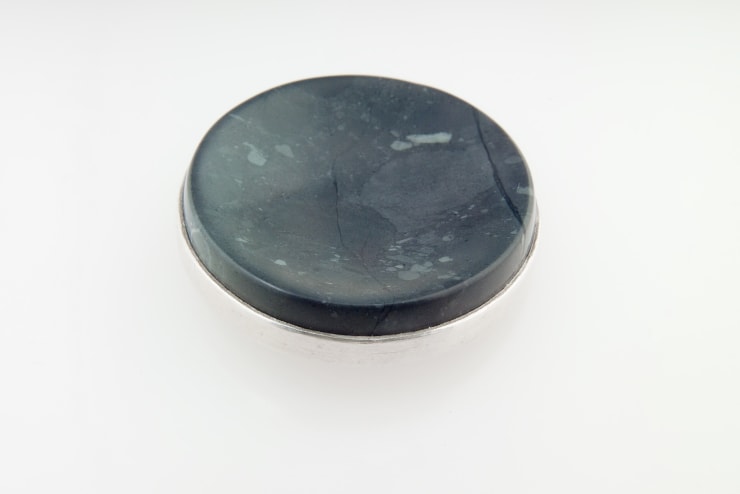 Craig McIntosh, Argillite brooch, 2005