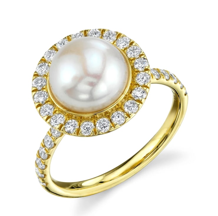 White Pearl Solitaire Ring by Slate Gray Gallery studio jeweler Sloane Street