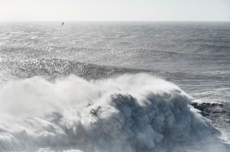 Alessandro Puccinelli color photo of waves crashing