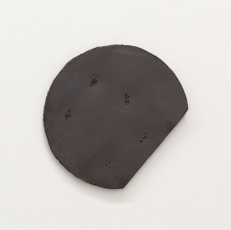 Cut Circle Black