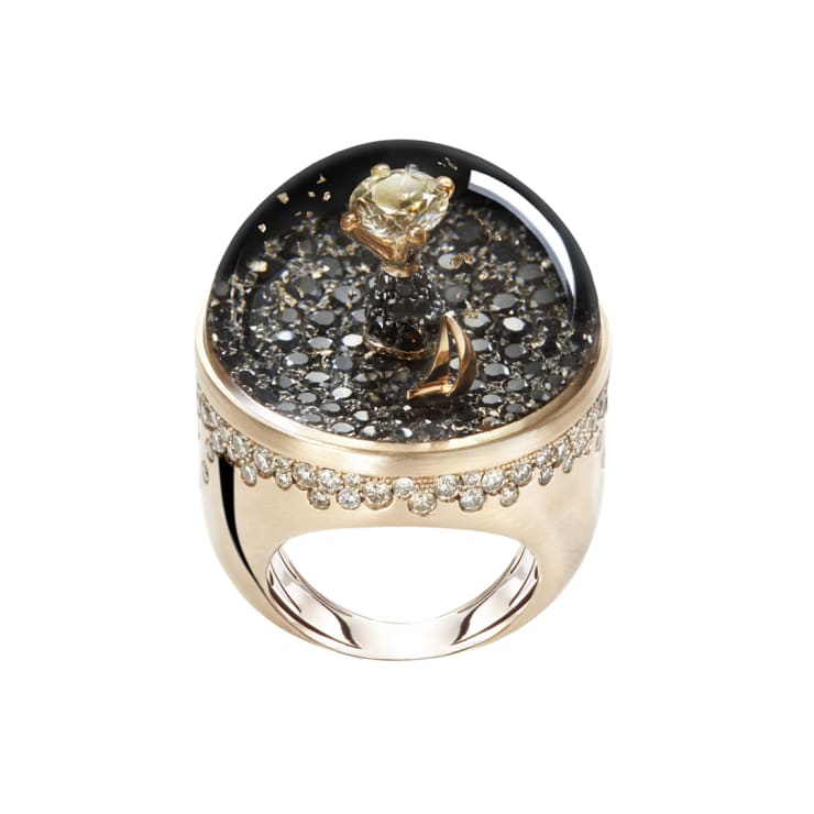 Dreamboule Chic & Shine: Lighthouse and Boat 18K rose gold, champagne diamonds, black diamonds, 24K rose gold flakes Classic Line 28 mm