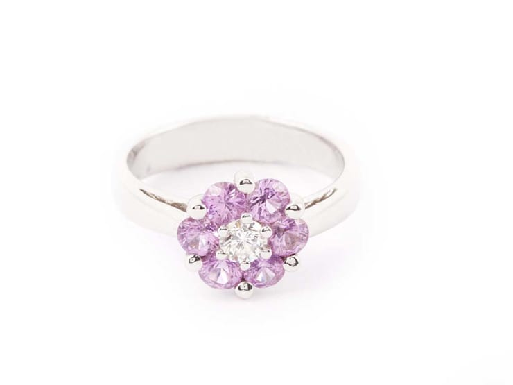 Jade Jewellery BY CRIVELLI White gold ring with diamond flower