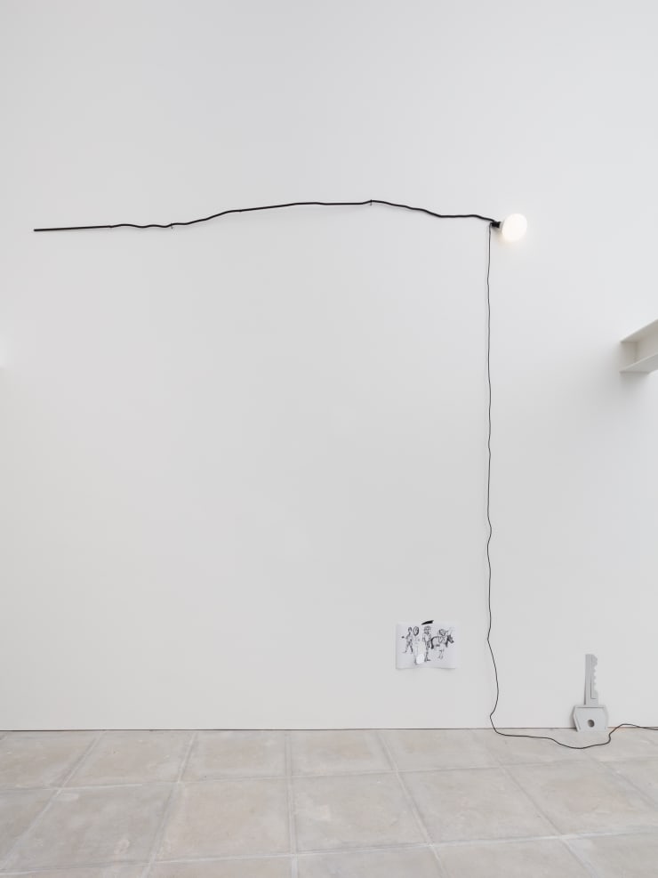 Beatriz Olabarrieta, Pen drive, street light, lungs, 2017