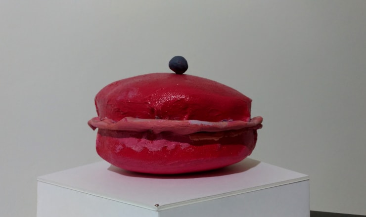 Egle Jauncems, Study of a Man as a Humble Macaroon / Vyro kaip kuklaus Macaroon'o studija, 2017