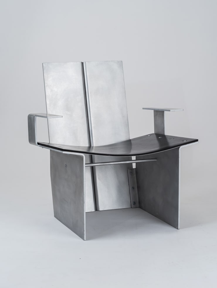 Paul Coenen, Guminė poilsio kėdė 2 (su porankiu) / Rubber lounge chair 2 (with armrest), 2023
