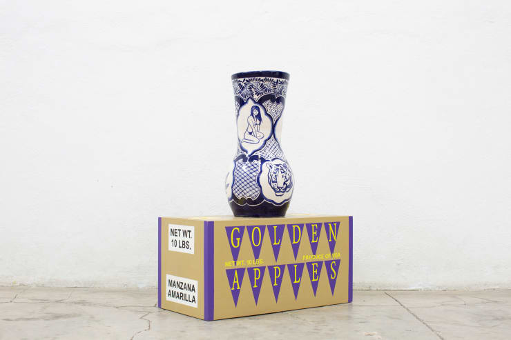 Eduardo Sarabia, Untitled (Golden Apples), 2022