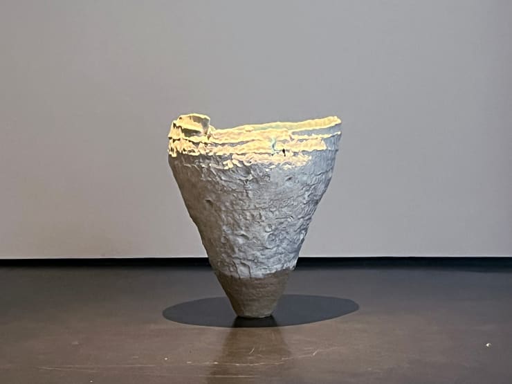 Jar with Holes (구멍 있는 항아리)