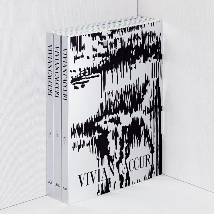 Vivian Caccuri – Criatura som e seus espectros