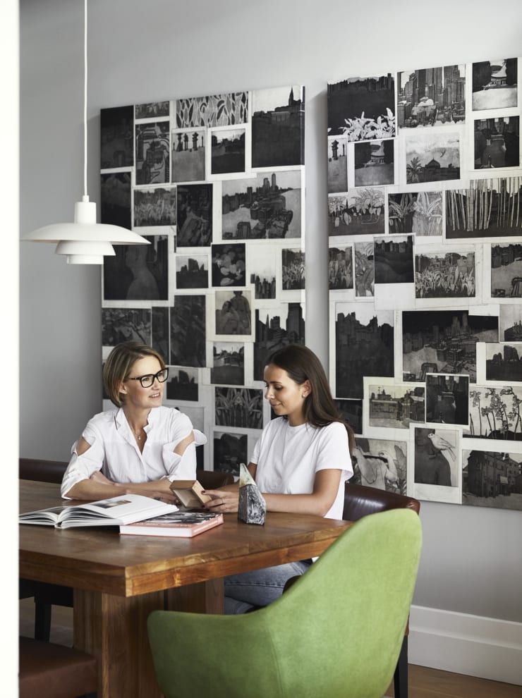 Complimentary virtual art service