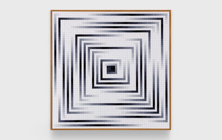 Circuito tonal II, 2019 peças de quebra-cabeças de plástico sobre madeira 81 x 81 cm