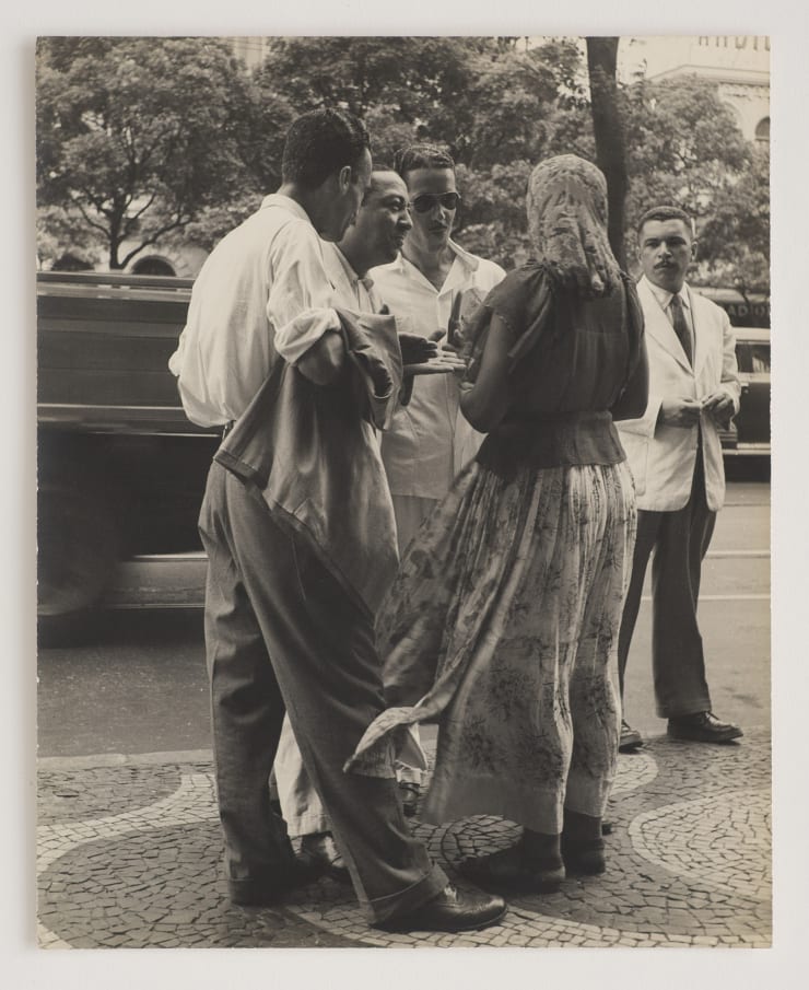 Thomaz Farkas Sem título, déc. 1940 gelatina e prata sobre papel silver gelatin print on paper 29,6 x 23,9 cm 11.65 x 9.41 in ed vintage