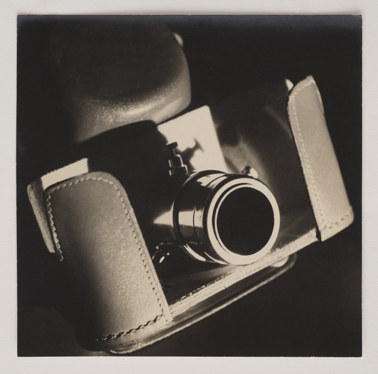 Thomaz Farkas Sem título, déc. 1940 gelatina e prata sobre papel silver gelatin print on paper 21,7 x 22 cm 8.54 x 8.66 in ed vintage