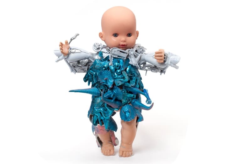 Campana Escultura, 2014 chumbo, plástico, madeira, resina lead, plastic, wood, resin 34 x 30 x 16 cm 13.39 x 11.81 x 6.3 in