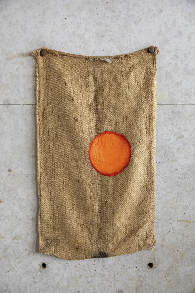 Bosco Sodi Sem título | Untitled , 2020 Óleo sobre saco velho de chilli | Oil paint on old dry chilli sack 115 x 63 cm | 45.27 x 24.80 in