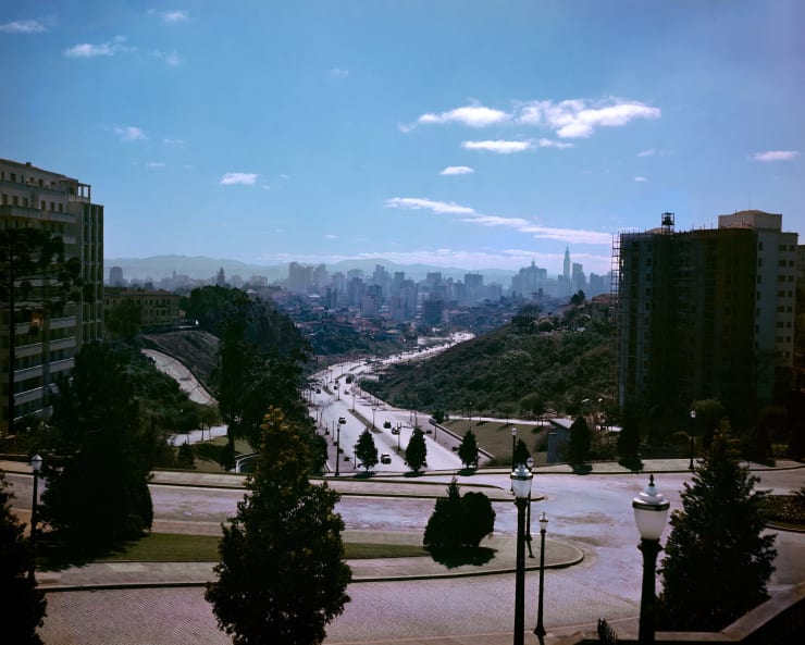 Thomaz Farkas “São Paulo II”, c. 1948/2024 impressão jato de tinta com pigmento mineral sobre papel de algodão 310g inkjet print with mineral pigment ink on cotton paper 310g 80 x 100 cm 31.5 x 39.37 in ed vintage