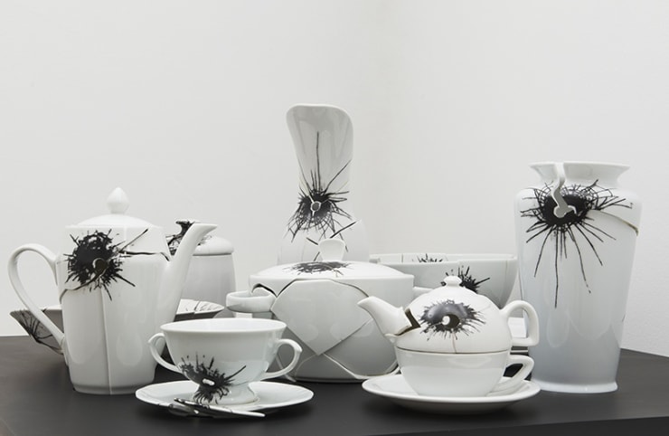 Regina Silveira, Crash, 2014