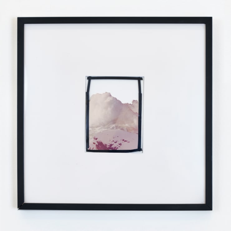 Geraldo de Barros Sem título da série "Sobras", 1996-1998 Colagem sobre vidro | Collage on glass 12 x 9 cm | 4.72 x 3.54 in