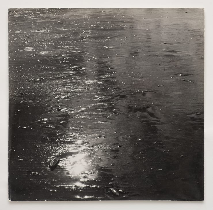 Thomaz Farkas Sem título, déc. 1940 gelatina e prata sobre papel silver gelatin print on paper 29,4 x 29,9 cm 11.57 x 11.77 in ed vintage