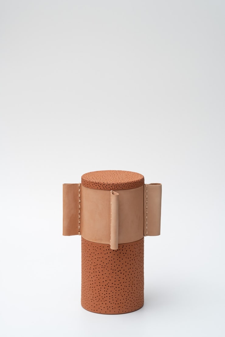 Campana Sopro na argila XXII, 2022 terracota e couro terracotta, leather 49,5 x 38 Ø cm 19.49 x 14.96 Ø in ed P.A. 2/2