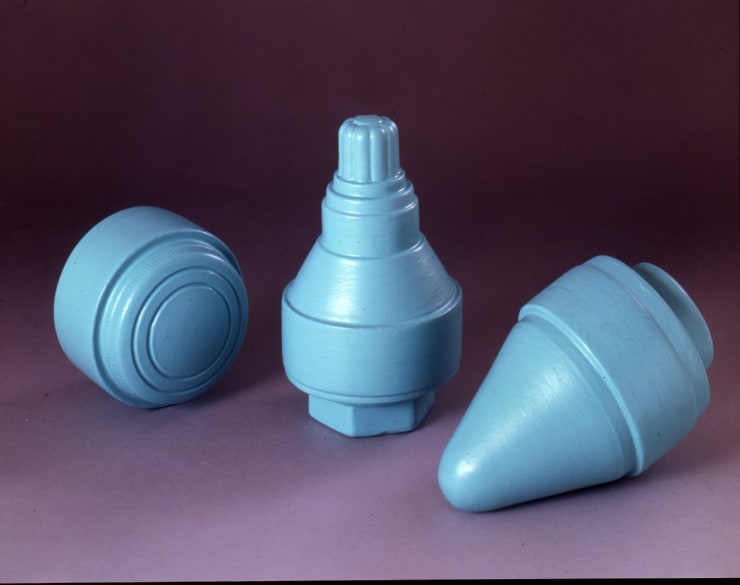 Allan McCollum, ¨Over Ten Thousand Individual Works¨, 1987