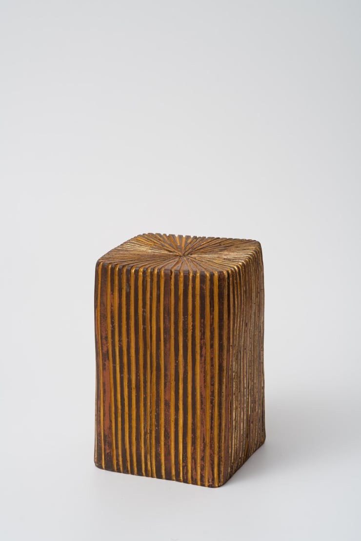 Campana Sopro na argila I, 2022 terracota e pintura envelhecida terracotta, aged paint 40,5 x 26 x 26 cm 15.94 x 10.24 x 10.24 in Ed 3/4 + 2 P.A.