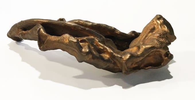 Campana “Escultura Folha de Bronze”, 2014 bronze fundido cast bronze 9,5 x 21 x 9 cm 3.7 x 8.3 x 3.5 in ed 1/5 + 2 P.A.