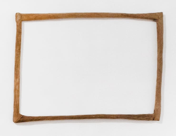 Sayako Oguri "Ornament 4", 2019 chassi para pintura esculpido à mão 30 x 40,5 cm