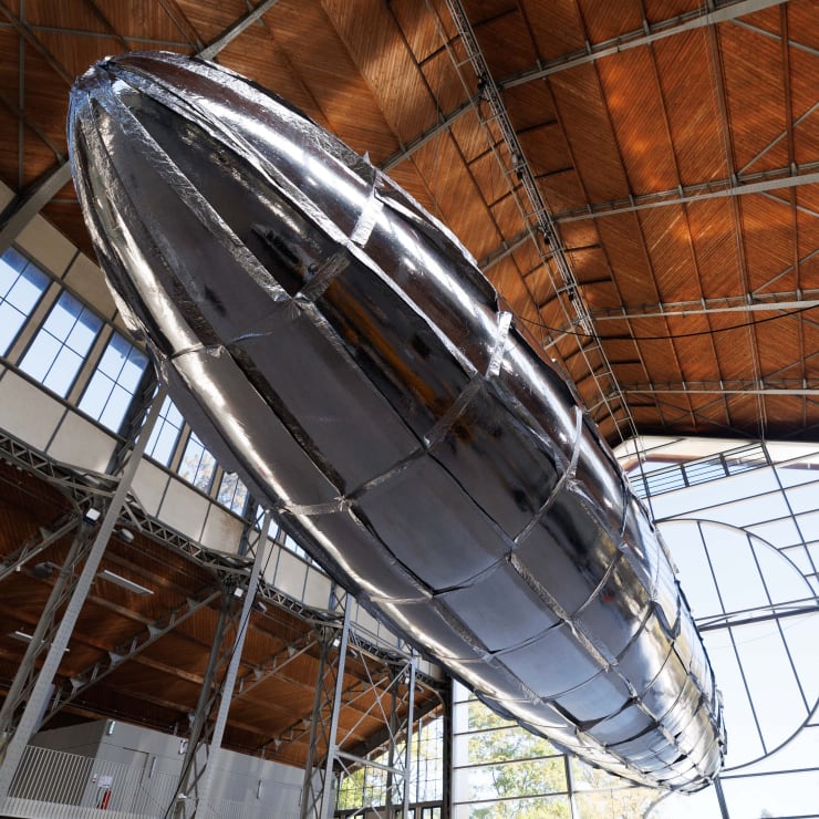 Willing To Be Vulnerable - Metalised Balloon V5 , 2022 Photo: Matthieu Joffres
