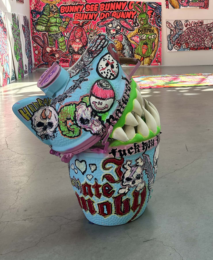 Blue Shark Egg 12O x 66 x 64 cm 47 1/4 x 26 x 25 1/4 in