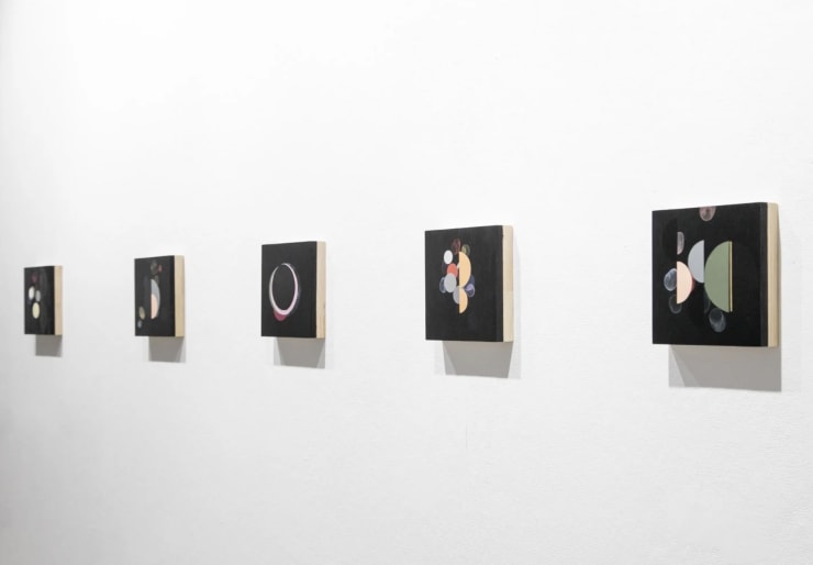 Karina Beltrán, Un astro oscuro