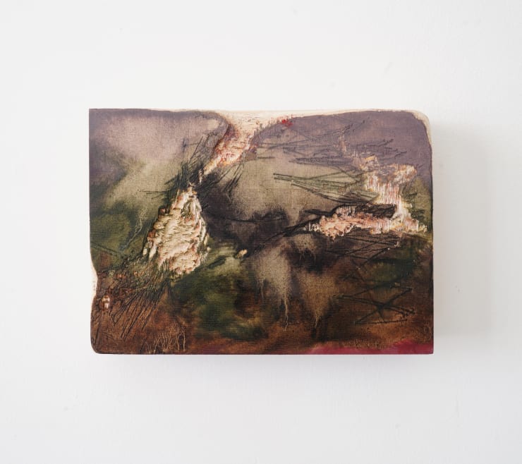 Sihan Guo Deep Slack II, 2023 Oil on wood 12.7 x 17.8 x 5 cm (5 x 7 x 2 in)