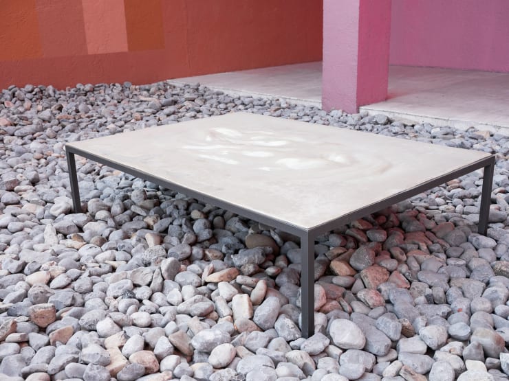 Rodrigo Hernandez El aire y las montañas de aquí y de allá, 2021 Fiber glass and metal 51 x 210 x 150 cm (20.08 x 82.68 x 59.06 in)