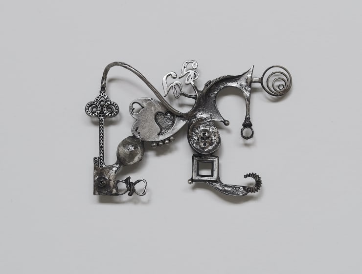 ASMA Oración M, 2024 Sterling silver 8 x 12.5 x 1.5 cm (3.15 x 4.92 x 0.59 in) (ASM-2024-10)