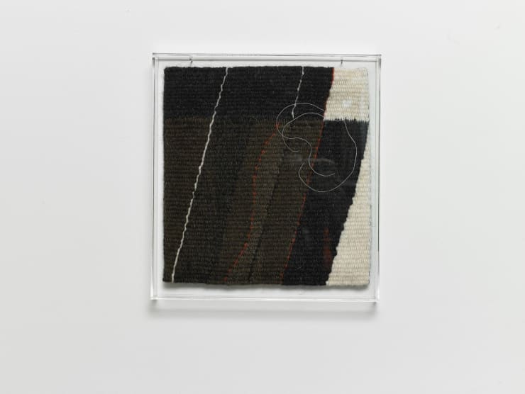 Ásgerður Búadóttir Staka II, 1995 ull og nælonþráður Staka II, 1995 wool and nylon thread 23.5 x 25 cm ÁB0001
