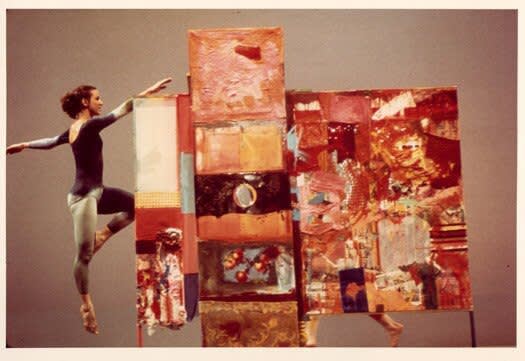 Merce Cunningham Dance Company performing Minutiae (1954) against the backdrop of Rauschenberg’s work of the same name Photo by Herb Migdall, 1976, courtesy Cunningham Dance Foundation. Art © Estate of Robert Rauschenberg/Licensed by VAGA, New York, NY