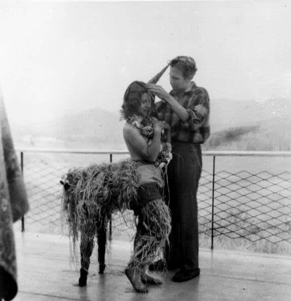 Robert Rauschenberg and fellow student Svarc Lauterstein at Black Mountain College