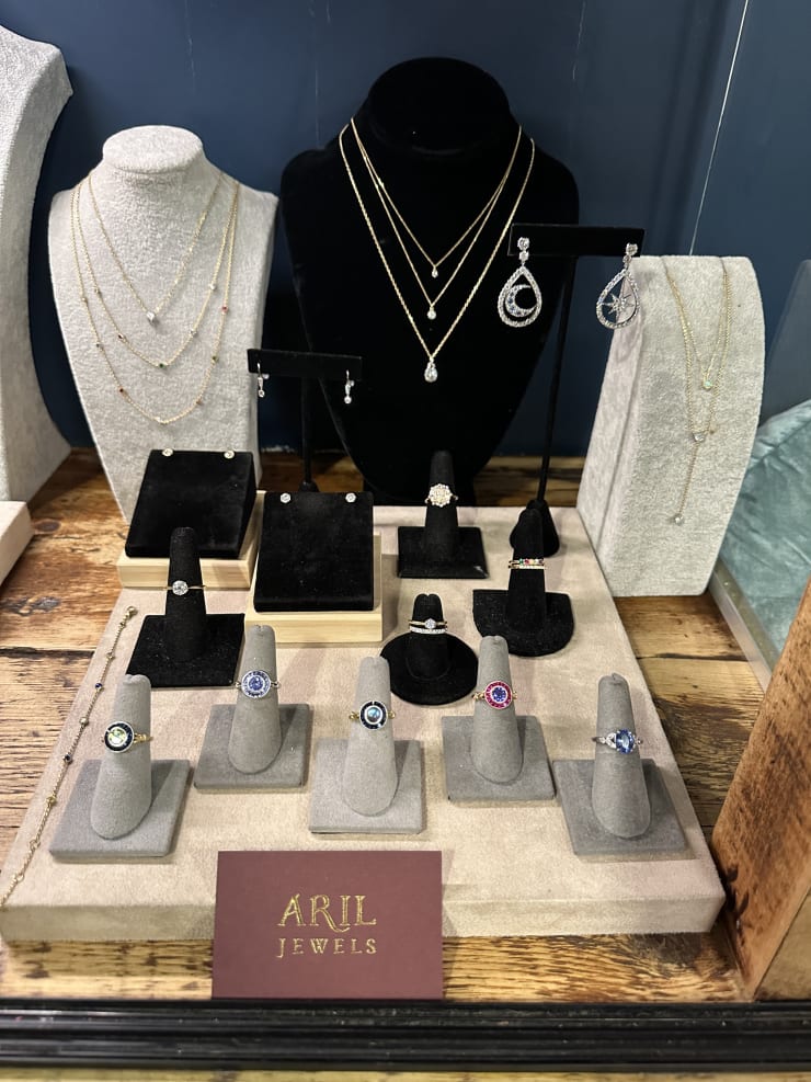 Aril Jewels' display at Atelier d'Emotion