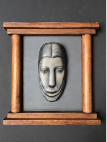 Terry Stringer The Muse of Sculpture, 2019 Bronze with wooden frame 40 x 38 cm