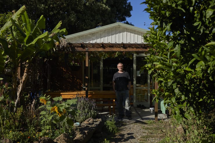 Brendan Burns, Artist Residency at Earthskin, Piha