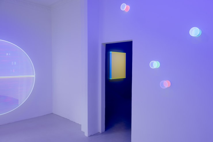 Glowing Doubles With Daylight And Uv Light