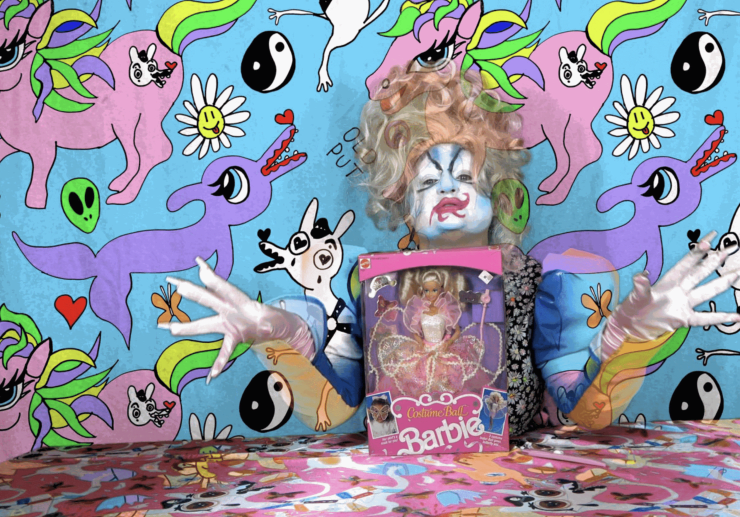 Bailey Scieszka - Conspiracy Influencer (Still), 2022. Video