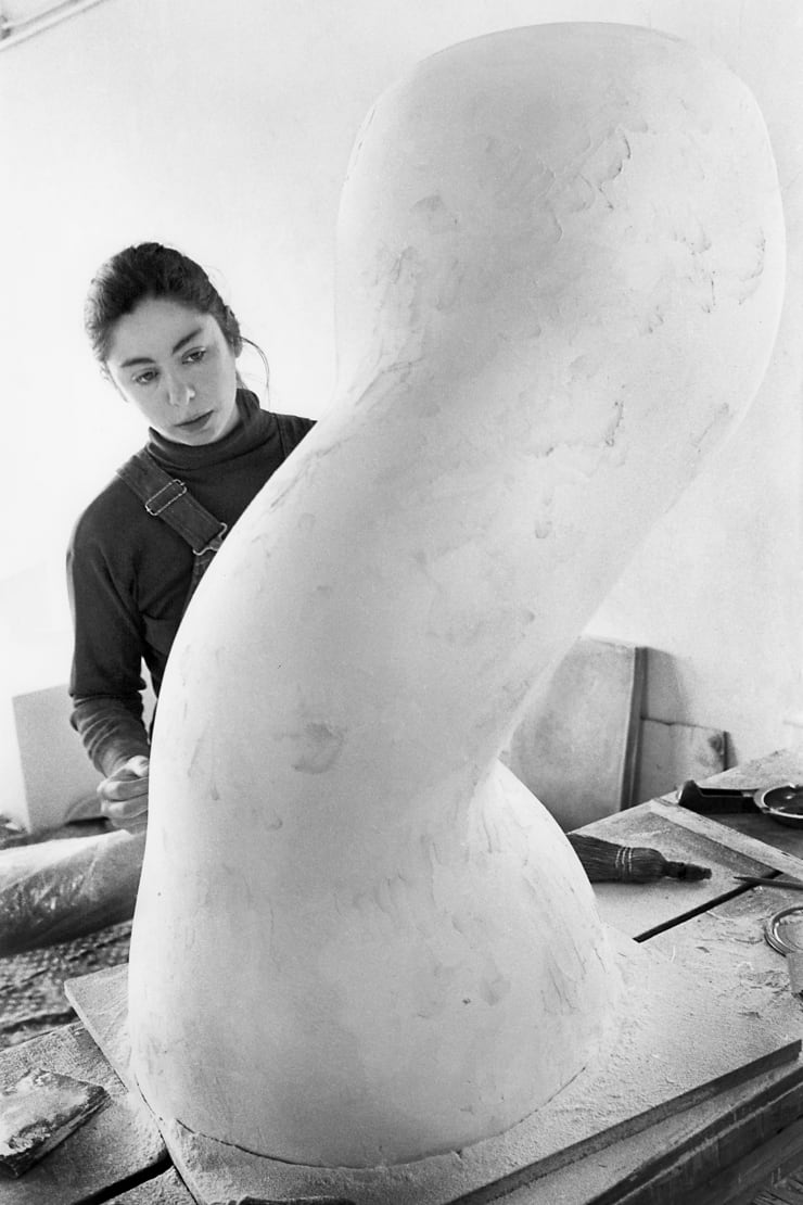 Mary Ann Unger working in her studio, Third Street, New York, 1980. Photo: Geoffrey Biddle.