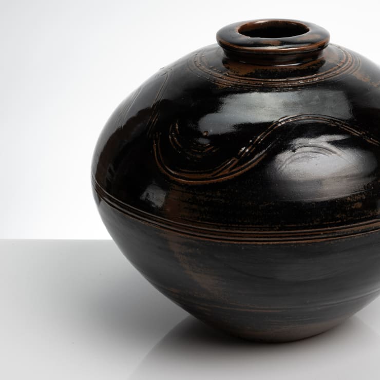 David Leach - Fluted lidded box, 1970