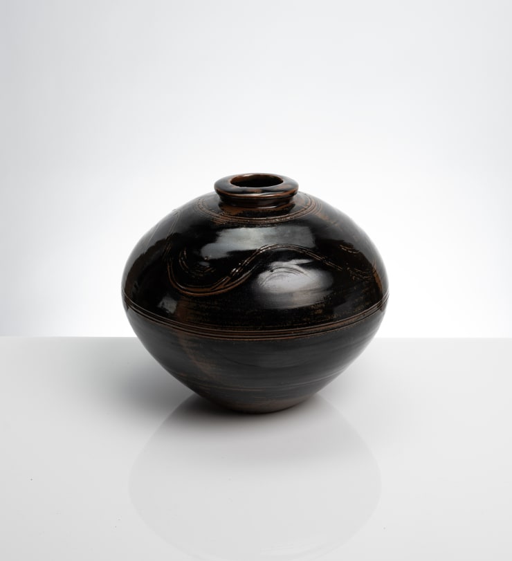 David Leach, Round vessel, 1965