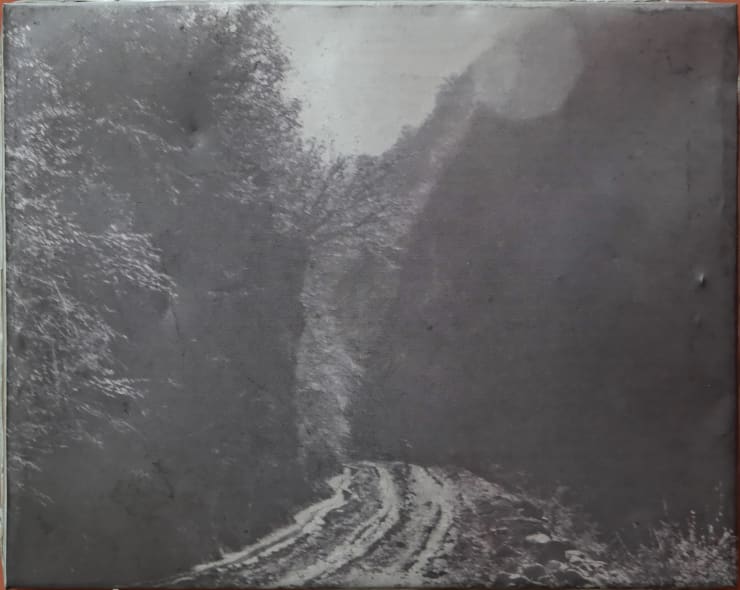 陈萧伊，脱臼时空 No.1, Dislocated Spacetime，旧铝盒，UV喷绘，41 × 51 cm，2025，独版 Chen Xiaoyi, Dislocated Spacetime No.1, Found aluminun box, UV print, 41 × 51 cm, 2025, Unique