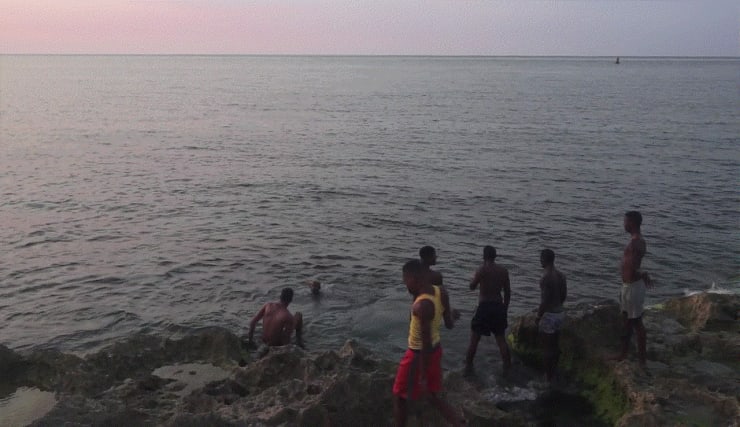 陈霄，跳水，影像, 5'00''，2016 Chen Xiao, Diving,m Video, 5'00'', 2019